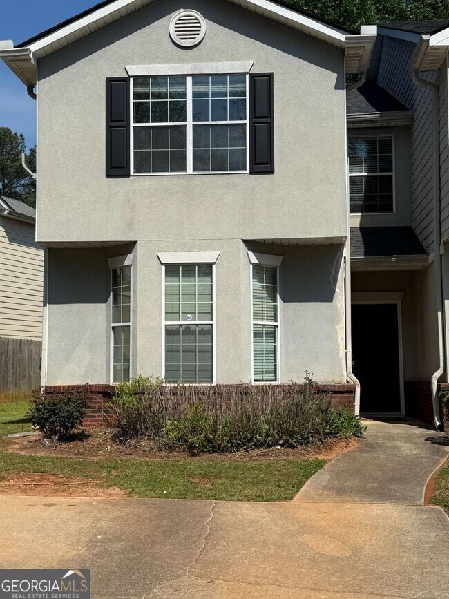 Building Photo - 2324 Coach Way