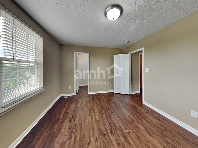 Building Photo - 5657 Valhalla Way