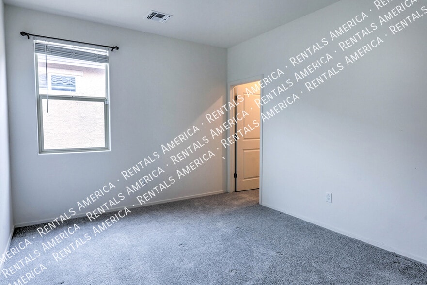 Building Photo - 5525 W San Francisco Trl