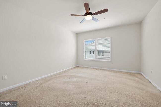 Building Photo - 13312 Waterford Hills Boulevard