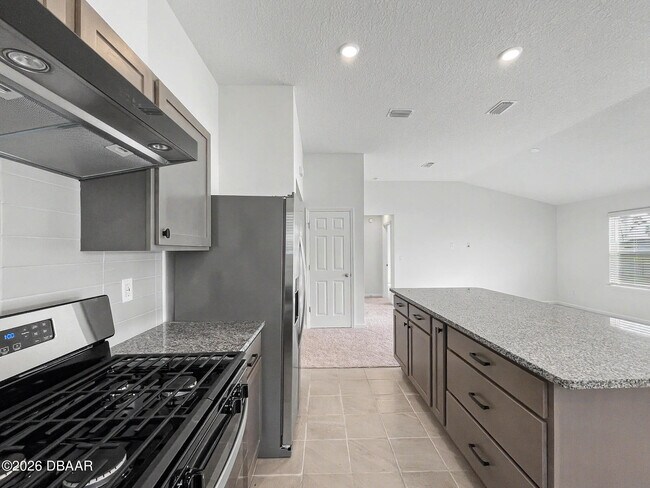 Building Photo - 55 Signet Cir