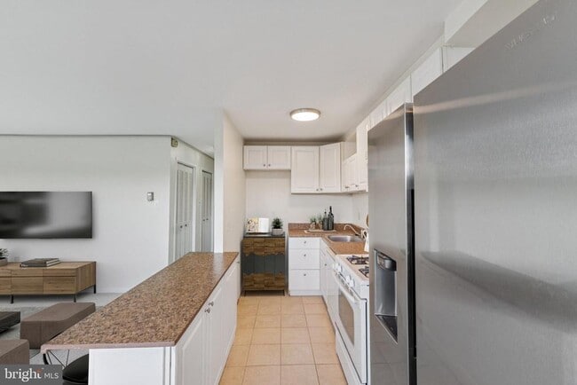 Building Photo - 10201 Grosvenor Pl