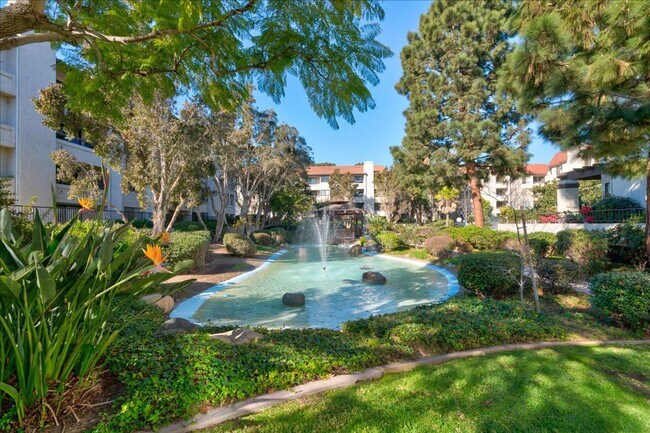 Building Photo - Resort Like Living 2 Master Suites Condo F...