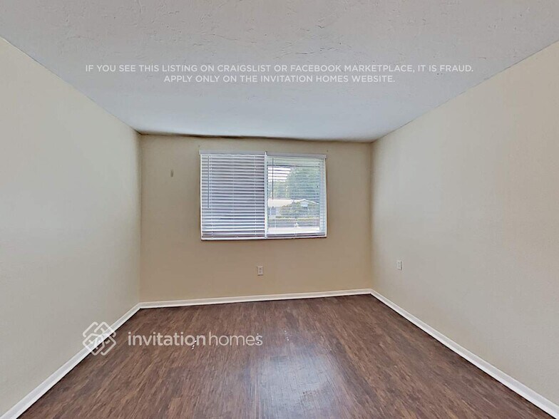 Building Photo - 2834 Linwood Dr