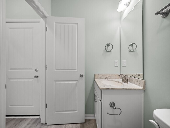 Ground Level Full Guest Bathroom - 139A James Ave
