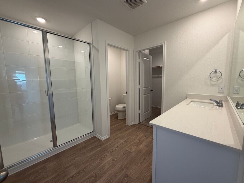 Building Photo - 350 San Juan Trl