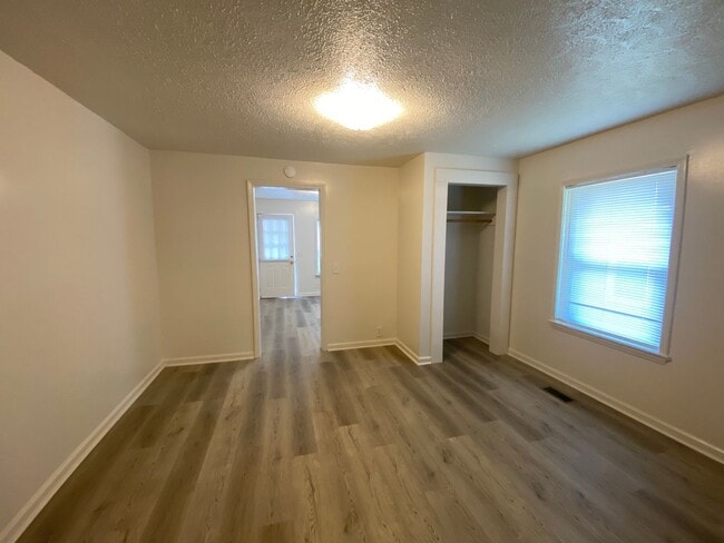 Building Photo - Remodeled 1/1 located in Shelby, NC