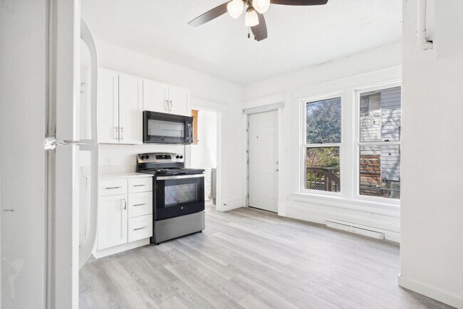 Building Photo - 246 Western Ave