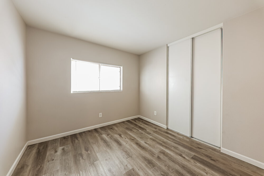 Building Photo - 11834 W Corrine Dr