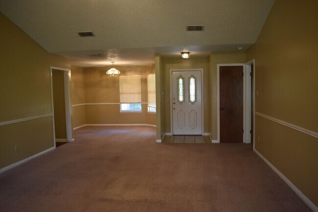 Building Photo - 3 Bedroom in Copperas Cove Established Neighborhood!