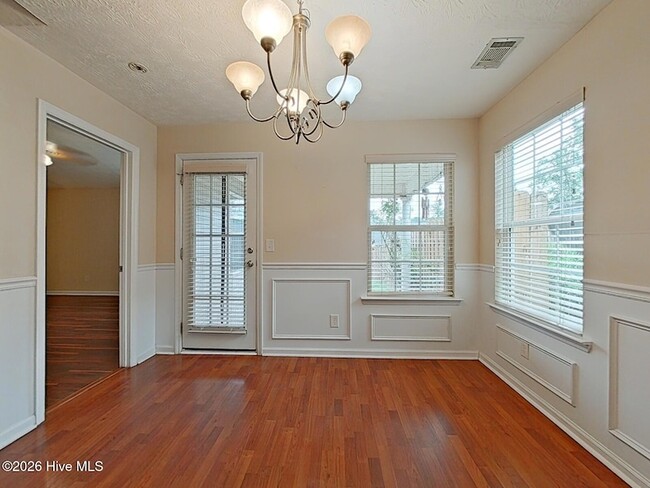 Building Photo - 298 High Meadows Cir