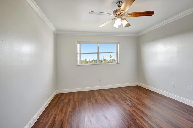 Building Photo - 8225 Sunrise Lakes Blvd