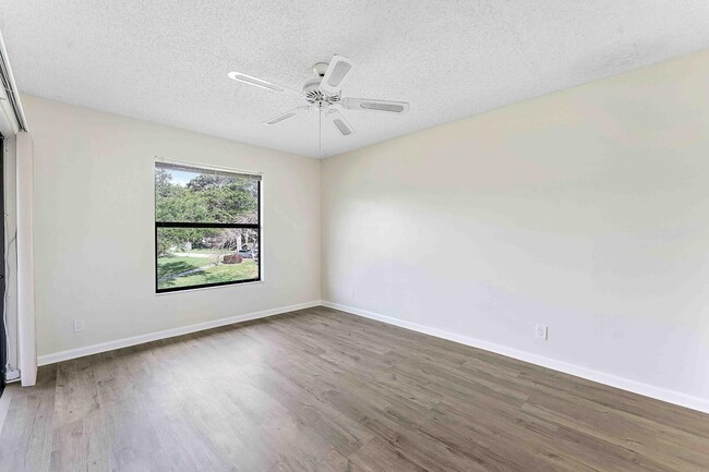 Building Photo - 3375 Jaywood Terrace