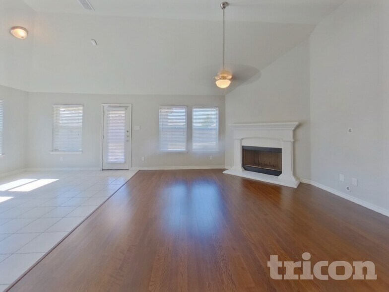 Building Photo - 125 Acadia Ln