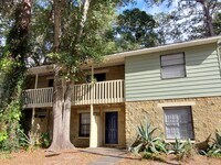 Building Photo - 2 bedroom, 1,5 bathroom townhouse in Mill Run