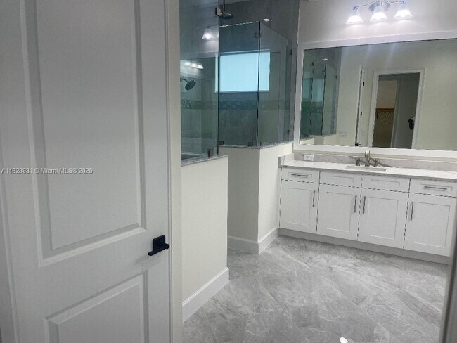 Building Photo - 4691 Estates Cir