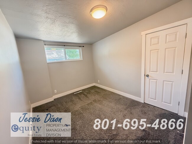 Building Photo - 760 E 1100 N