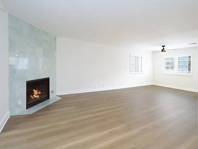 Building Photo - 26105 Frampton Ave