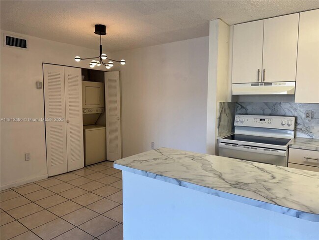 Building Photo - 15600 SW 80th St