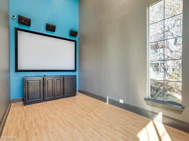 Building Photo - 1 br, 1 bath Condo - 2701 N Grapevine Mill...