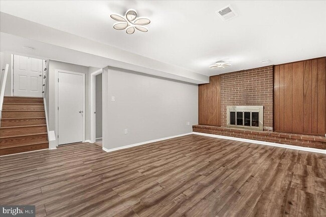 Building Photo - 11905 Hunters Ln