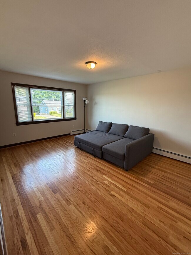 Building Photo - 500 Farmington Ave