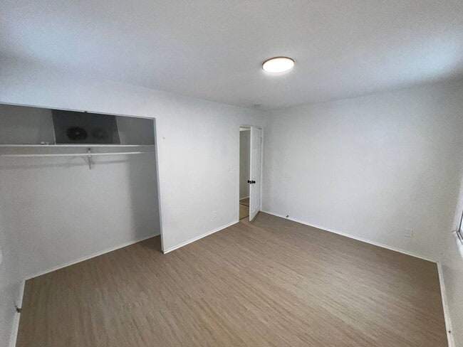 Building Photo - 3 bedroom Ranch home with LARGE basement - EDEN and CMHA section 8 available.