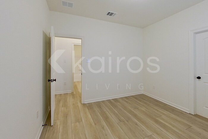 Building Photo - 119 Carencro St