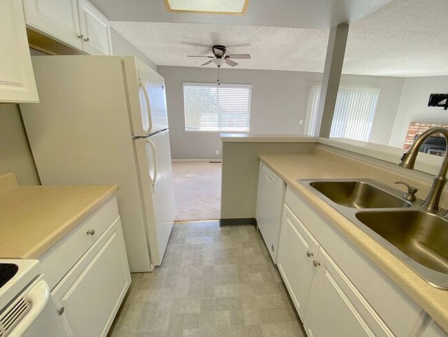 Building Photo - 3 Bedroom Townhouse North Reno - 2 Car Att...