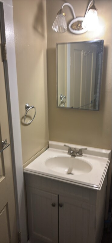 Building Photo - 1691 North Dr