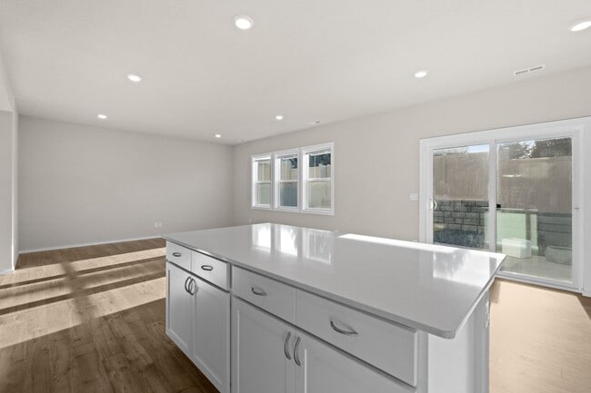 Building Photo - 2 year old 4 Bed 3 bath Liberty Lake Home offering 2330 sq/ft of living space