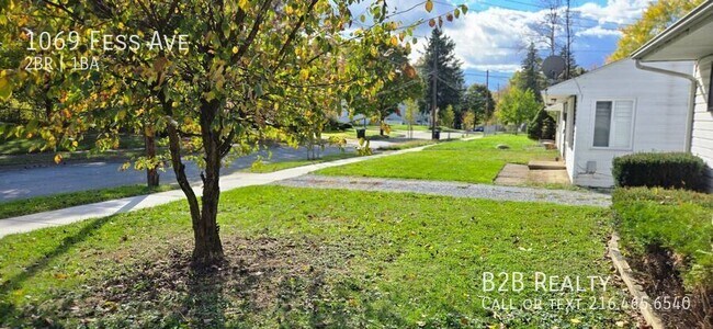 Building Photo - 1069 Fess Ave