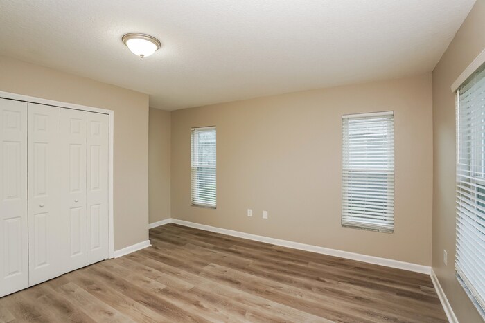 Building Photo - 4140 Spring Way Cir