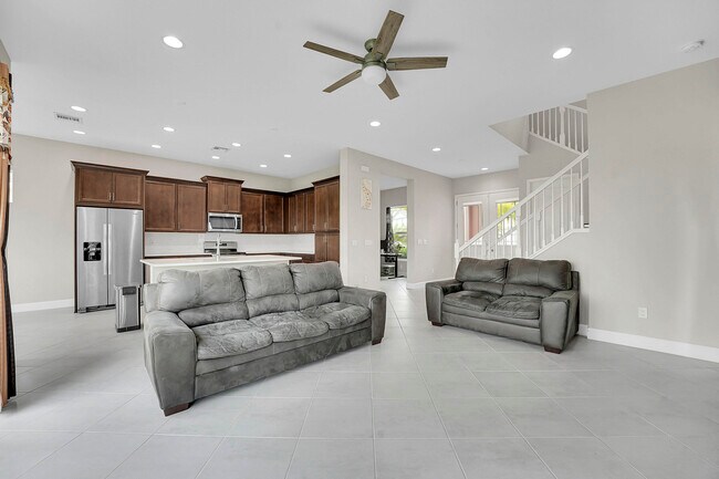 Building Photo - 5530 Macoon Wy