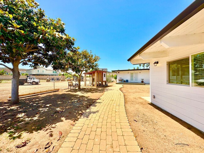 Building Photo - Beautifully Updated & Remodeled Single-Story Country Home with Detached Guest Home Unit on Gated ...