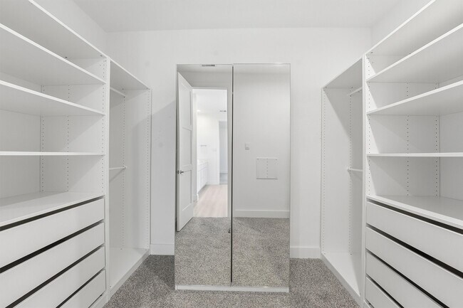 Building Photo - 13744 Rising Sun Ln