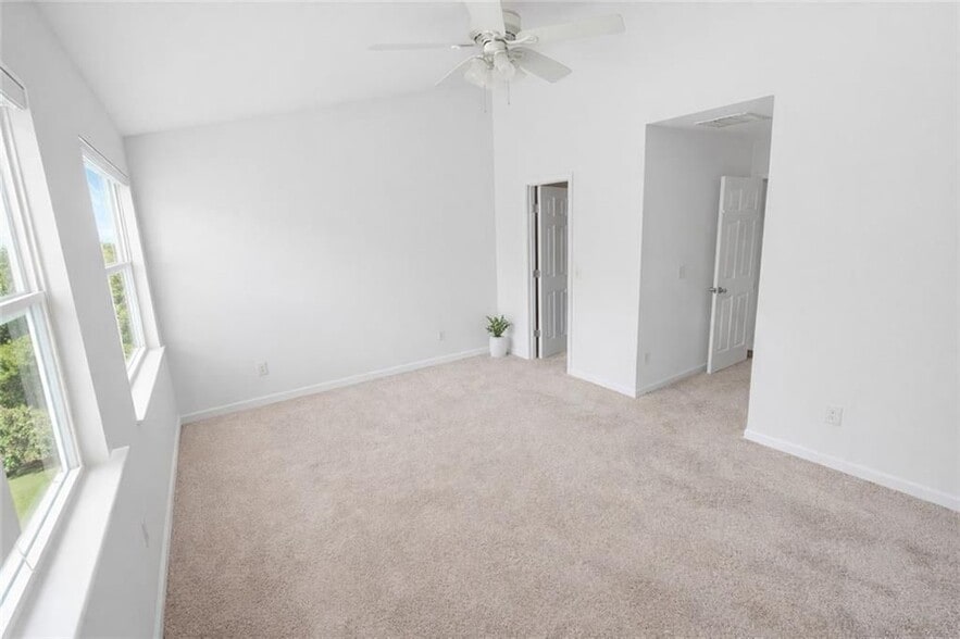 Building Photo - 2043 Liberty Ct NW