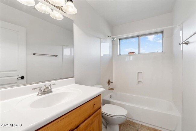 Building Photo - 1280 Majestic Vw Dr