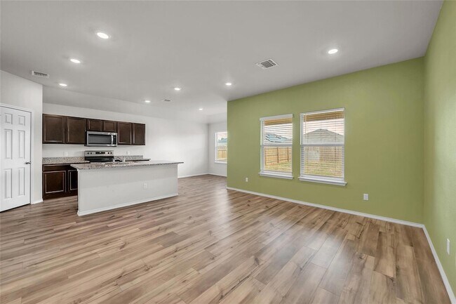 Building Photo - 144 Willers Rd