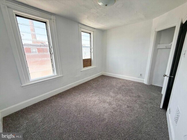 Building Photo - 3417 Hartville St