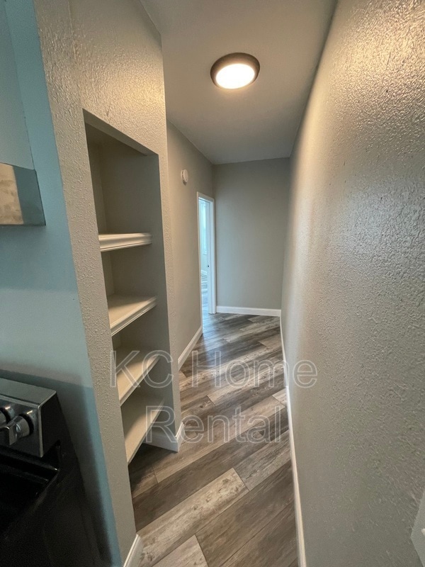 Building Photo - 3400 E 14th St