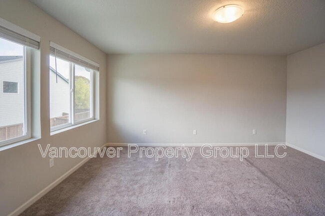 Building Photo - 13802 NE 117th Ave