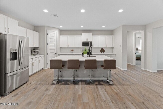 Building Photo - 14274 W Sand Hills Rd