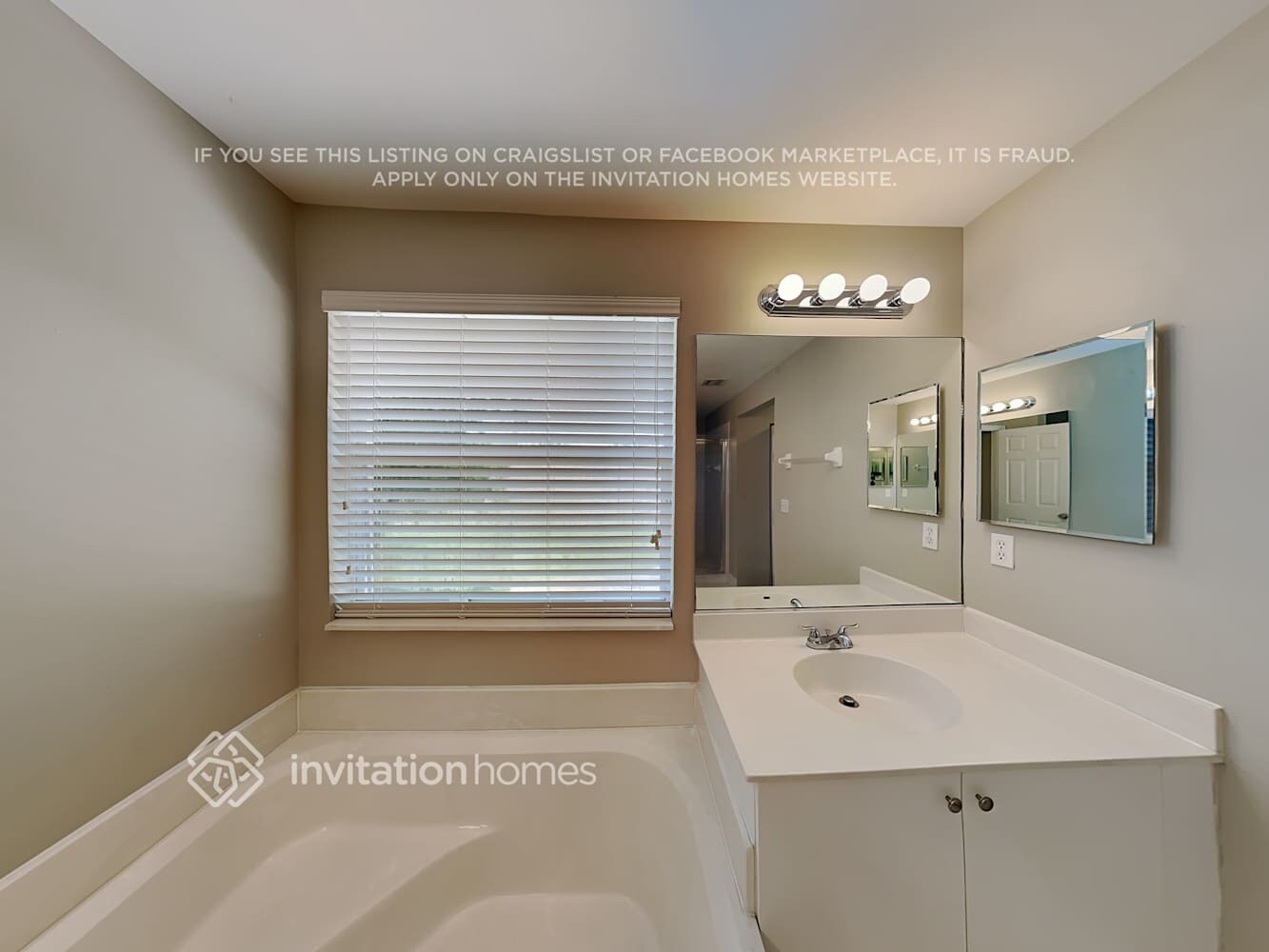 Building Photo - 12611 SW 42nd St