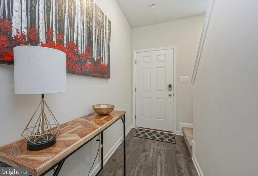 Building Photo - 321 Mazzeo Dr