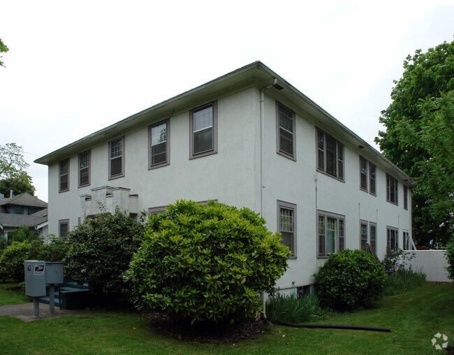 Primary Photo - 450 W Broadway