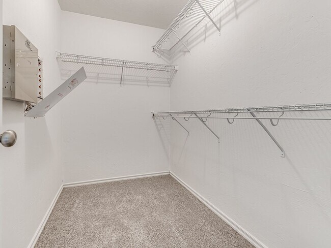 Building Photo - Updated home in Edmond + 3 bed + 2 bath