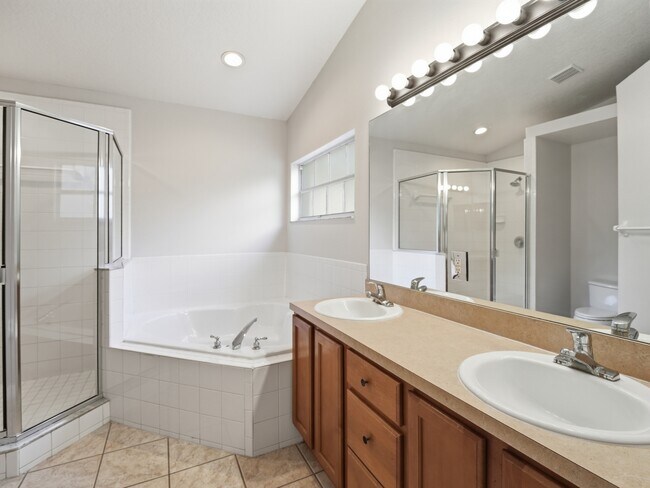 Building Photo - 2368 Sweetwater Blvd
