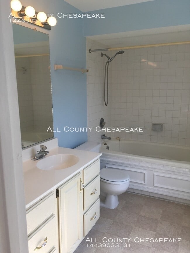 Building Photo - Beautiful Condo in Brentwood Park