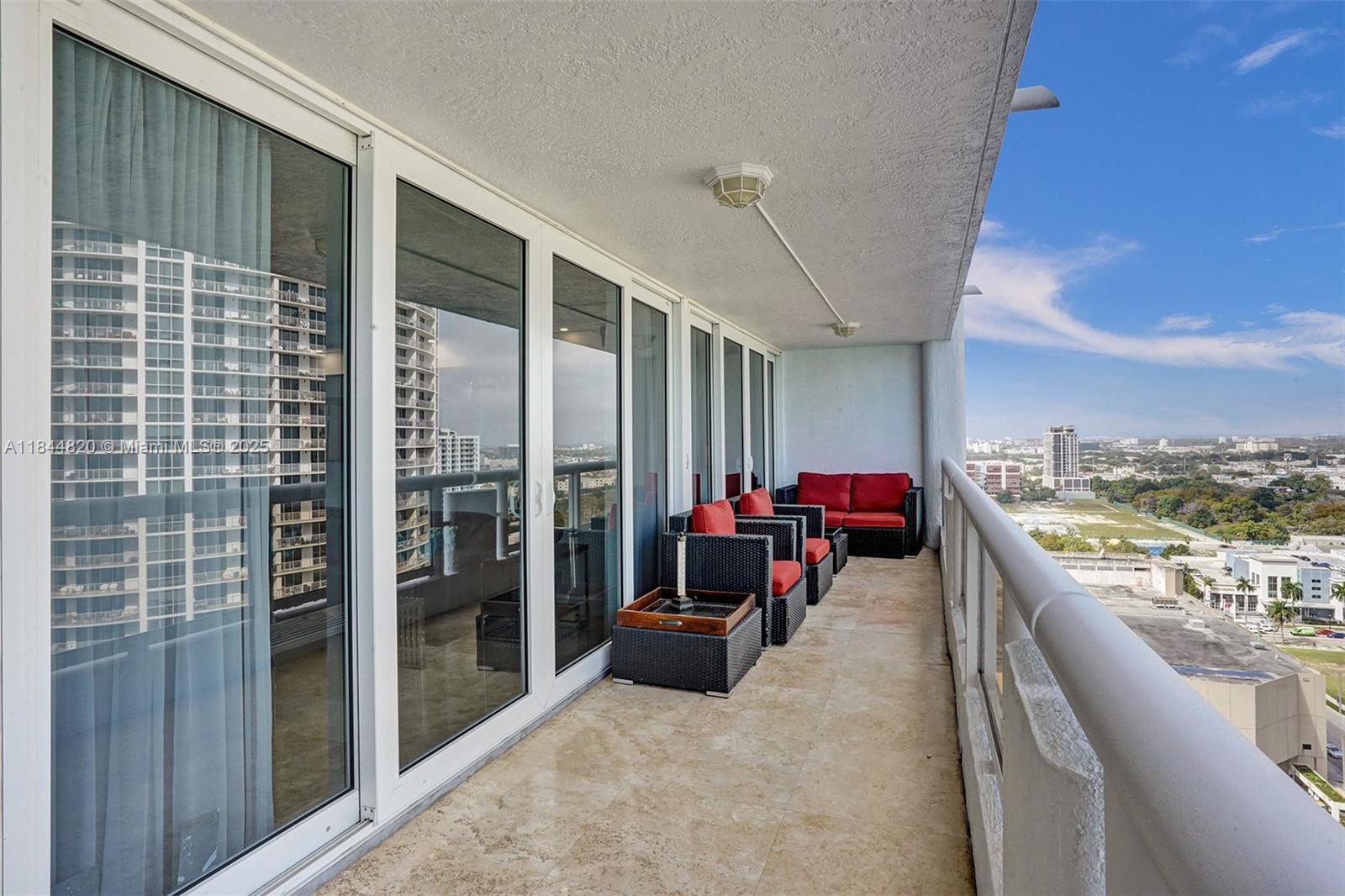 Building Photo - 1717 N Bayshore Dr